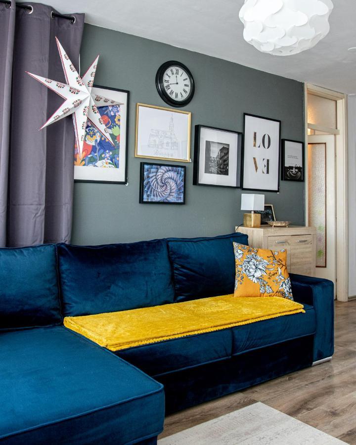 Apartment Gallery *